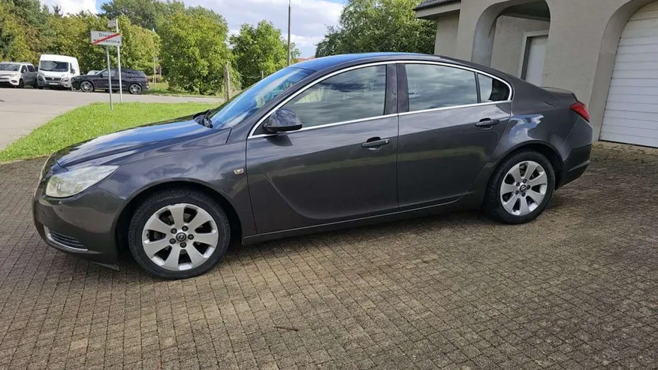 OPEL Insignia -