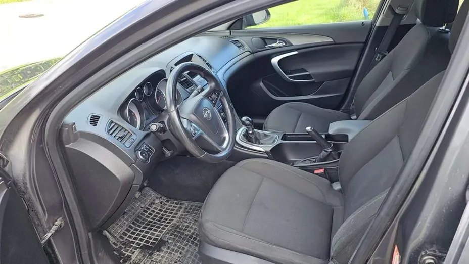 OPEL Insignia -