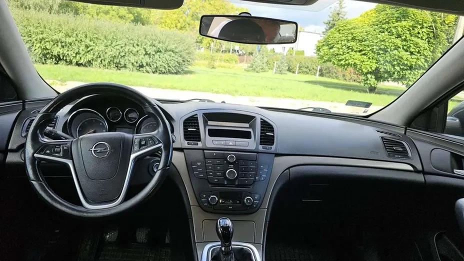 OPEL Insignia -