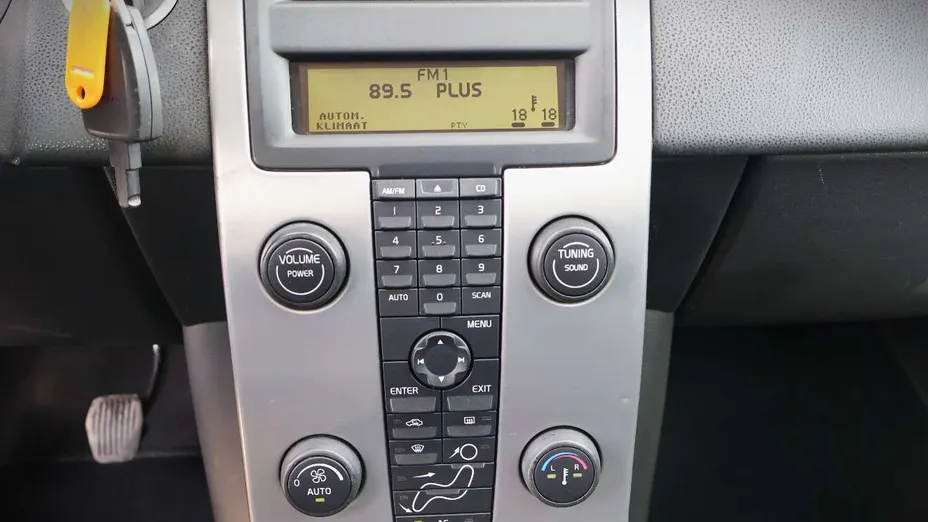 VOLVO V50 -