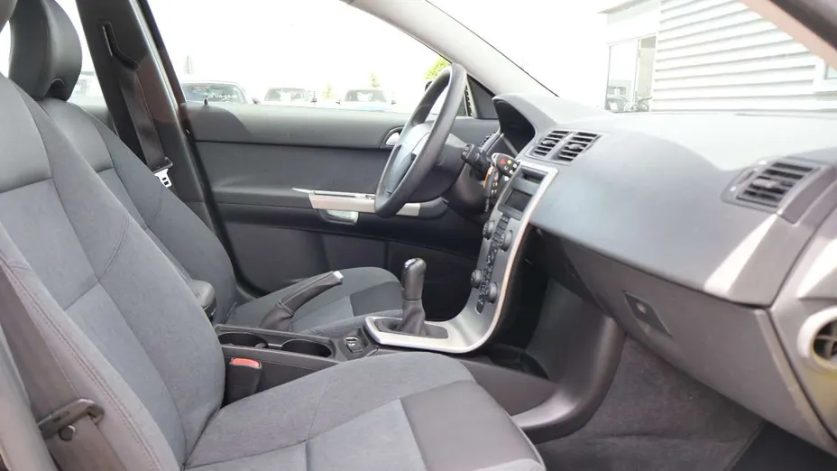 VOLVO V50 -