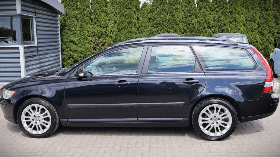 VOLVO V50 -