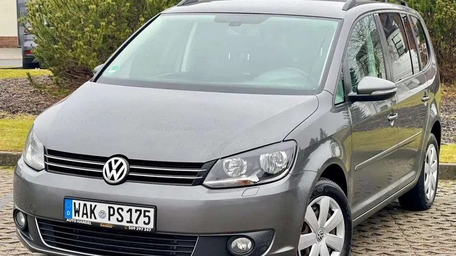 VOLKSWAGEN Touran -