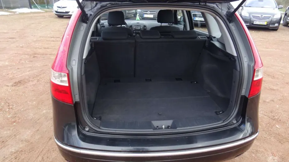 HYUNDAI i30 -