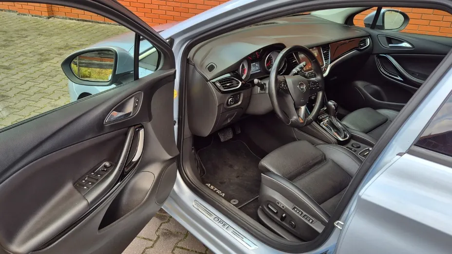 OPEL Astra -