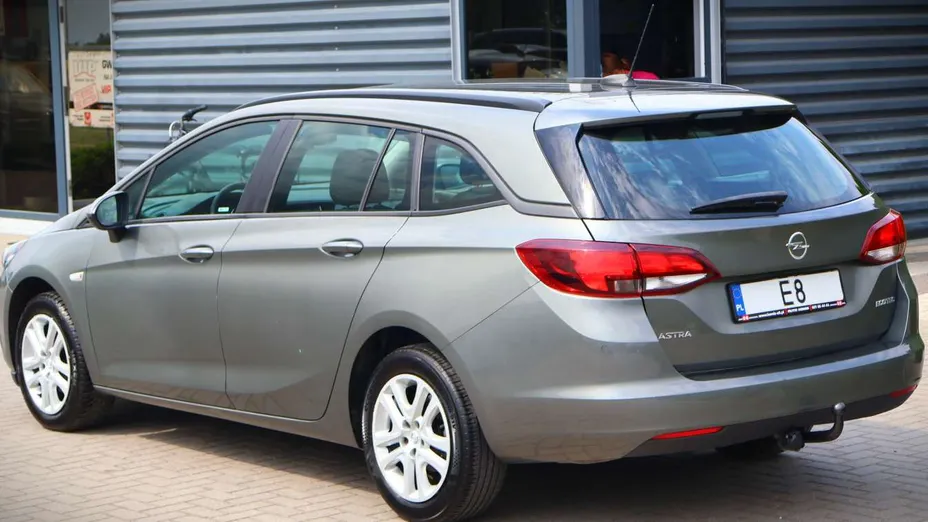 OPEL Astra -