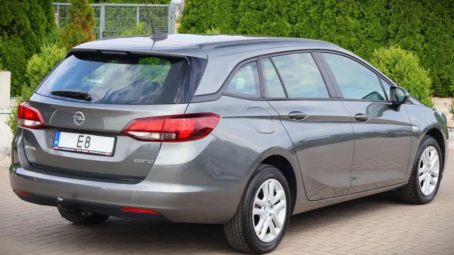 OPEL Astra -