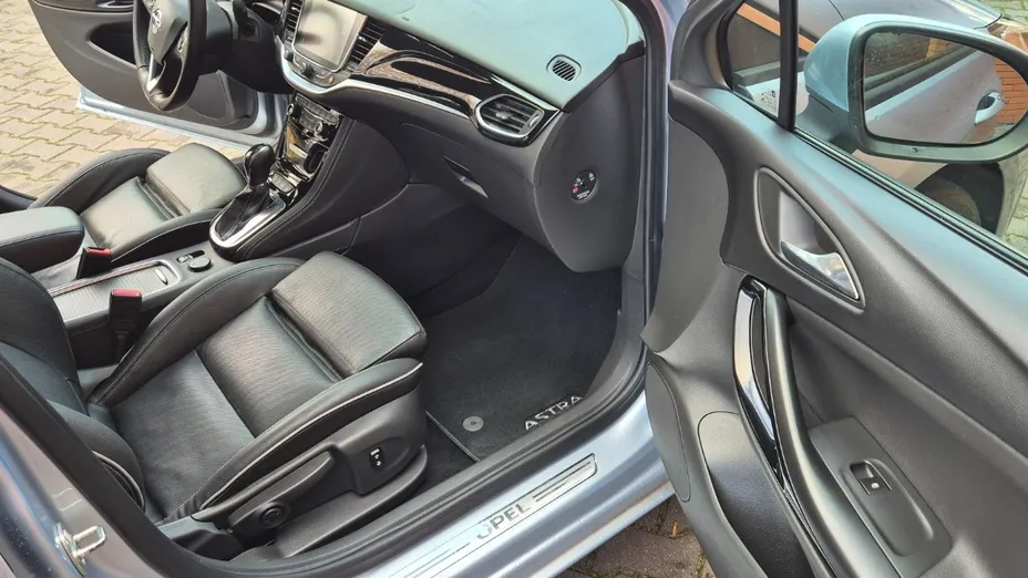 OPEL Astra -