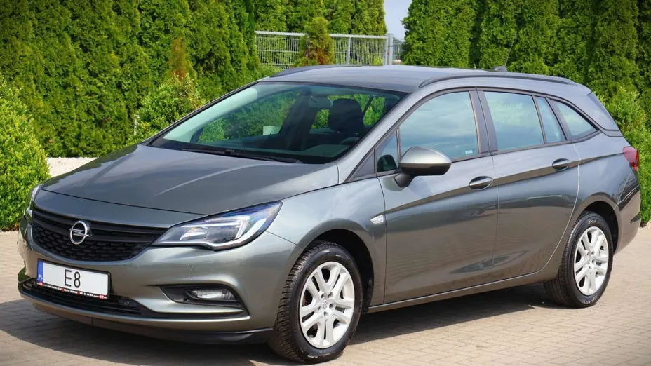 OPEL Astra -