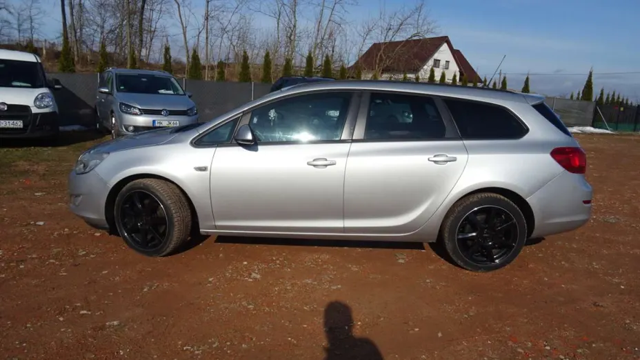 OPEL Astra -