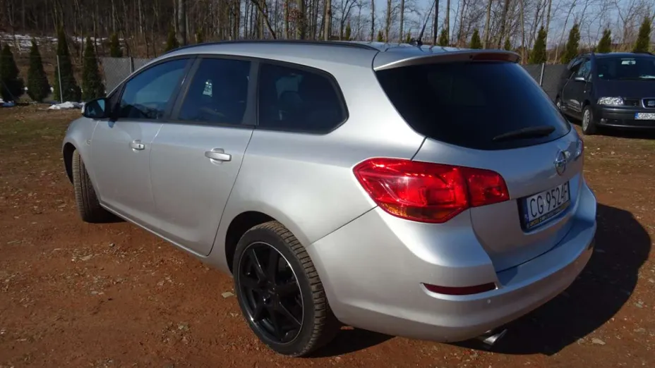 OPEL Astra -