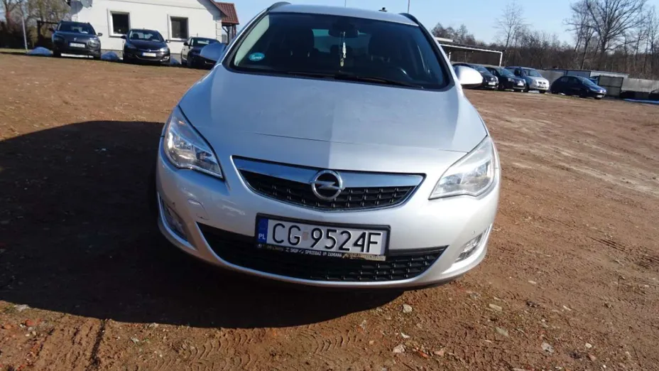OPEL Astra -