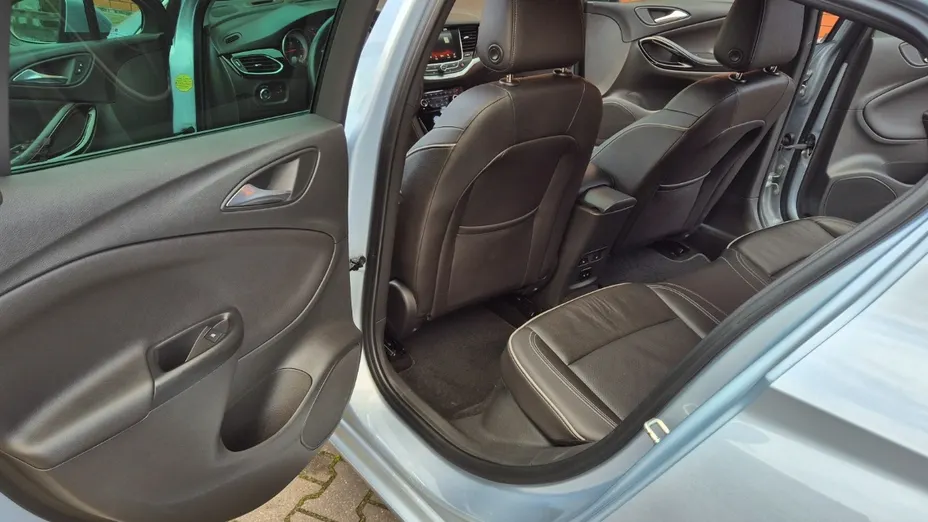 OPEL Astra -