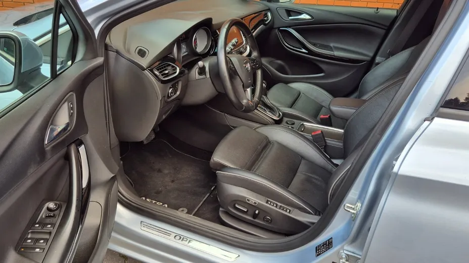 OPEL Astra -