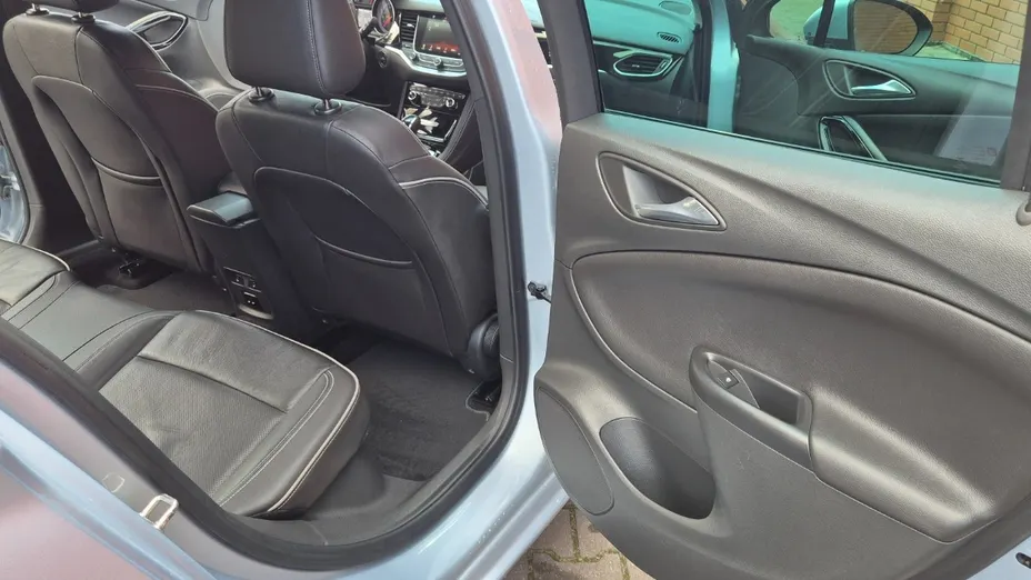 OPEL Astra -