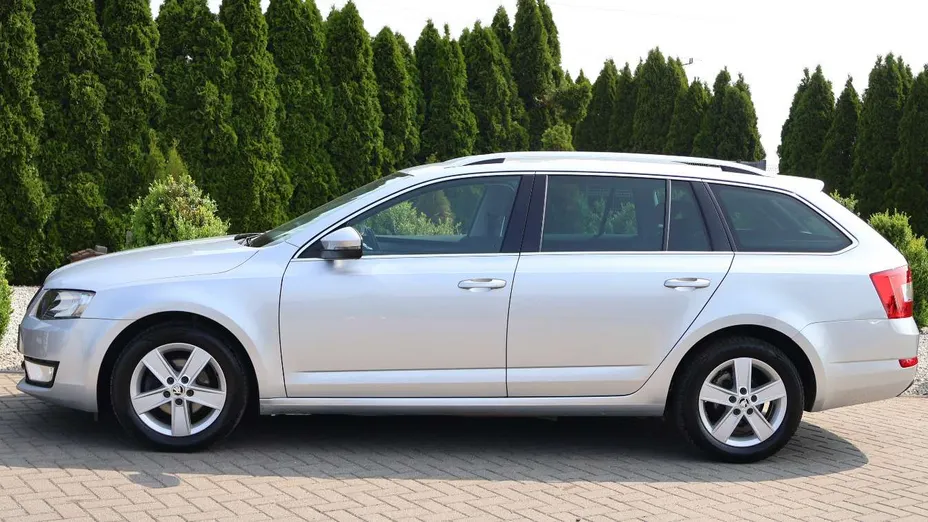 SKODA Octavia -