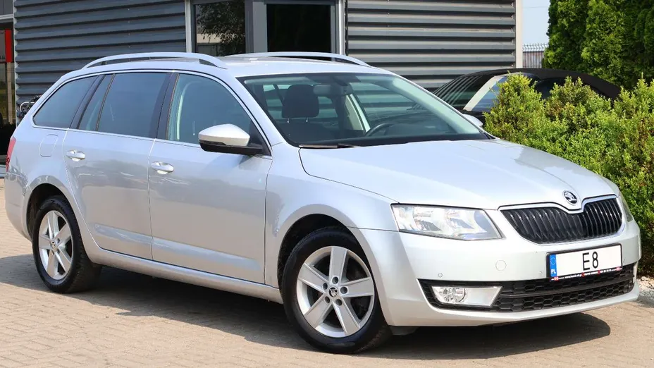 SKODA Octavia -