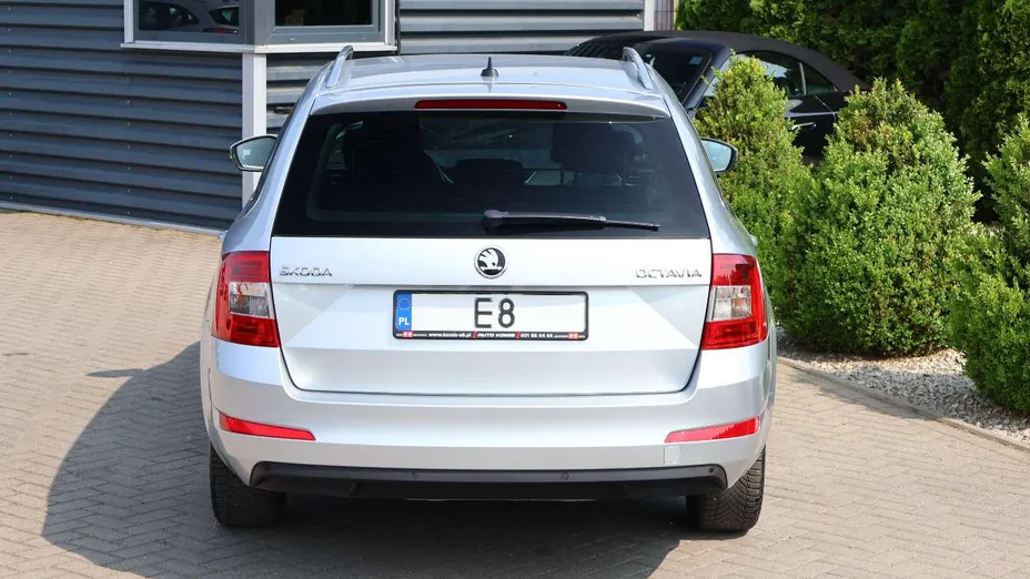 SKODA Octavia -