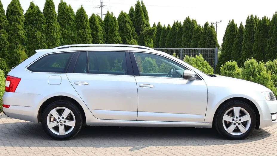 SKODA Octavia -