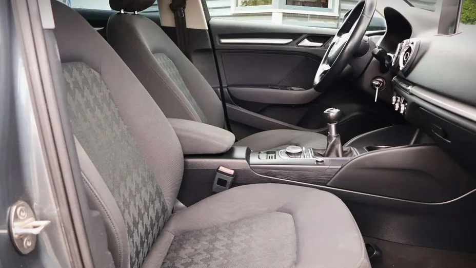 AUDI A3 -