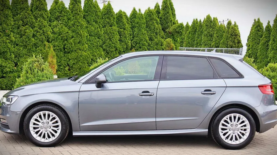 AUDI A3 -
