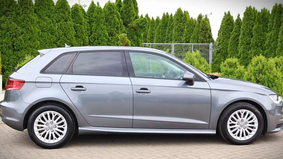 AUDI A3 -