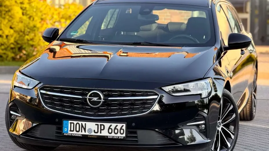 OPEL Insignia -