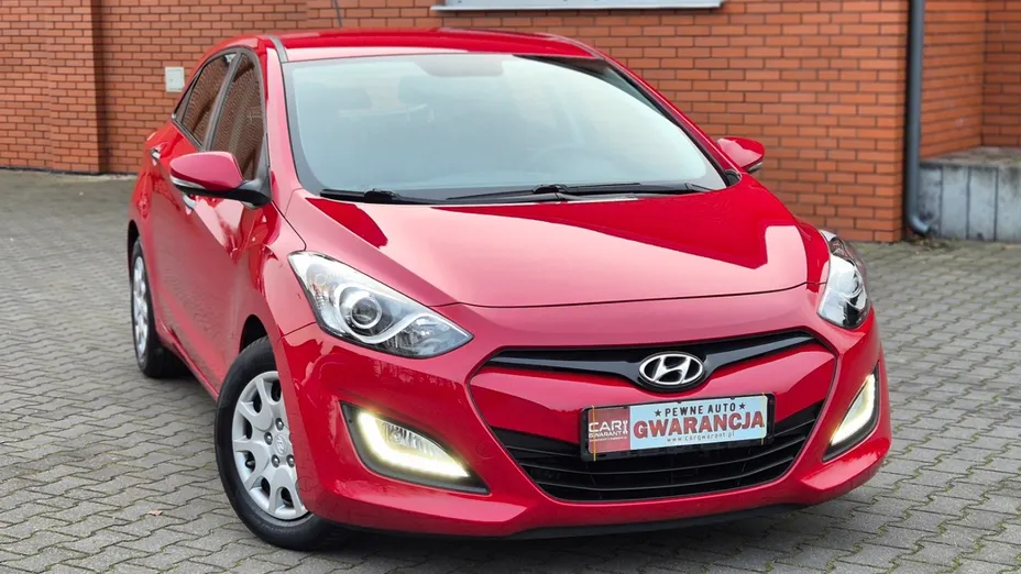 HYUNDAI i30 -