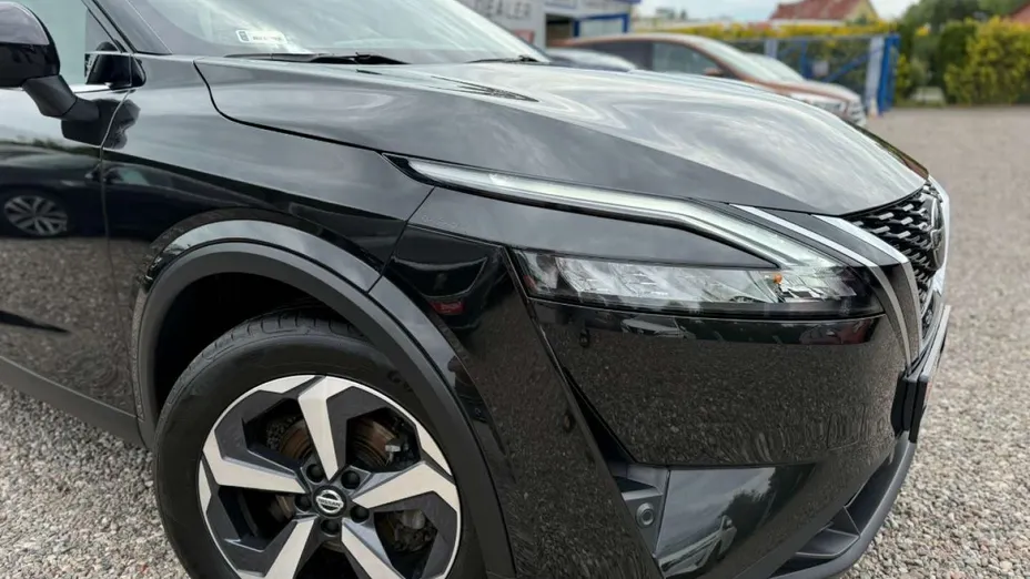 NISSAN Qashqai -