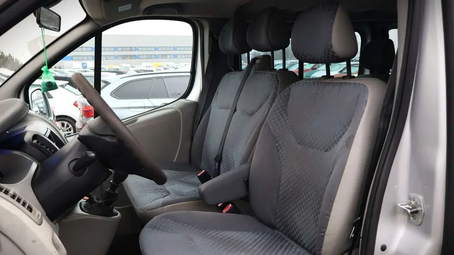 RENAULT Trafic -