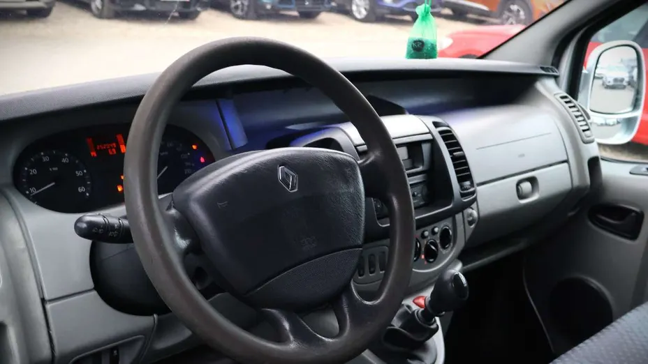 RENAULT Trafic -