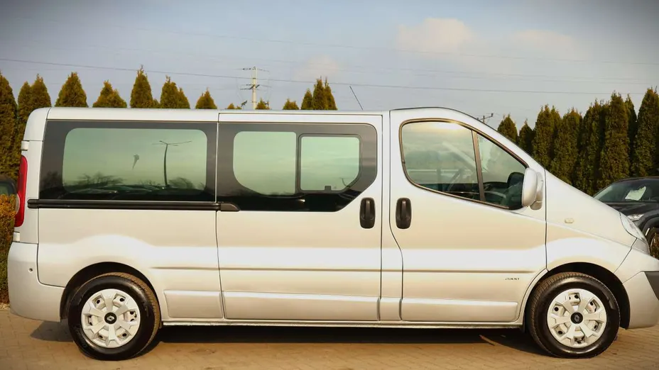 RENAULT Trafic -