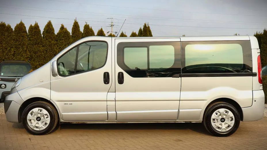 RENAULT Trafic -