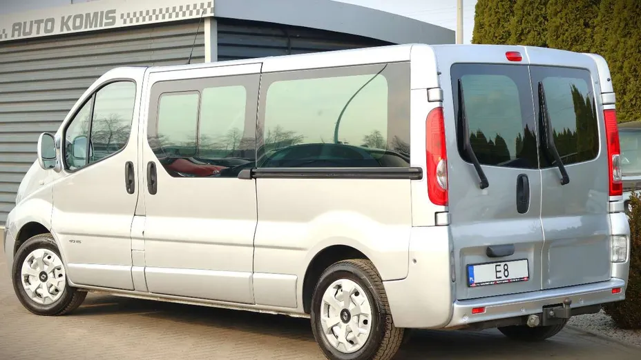 RENAULT Trafic -