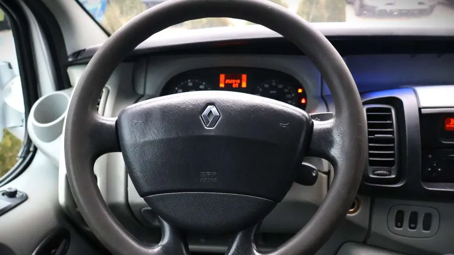 RENAULT Trafic -