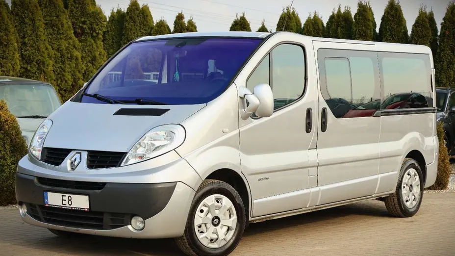 RENAULT Trafic -