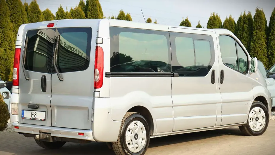 RENAULT Trafic -