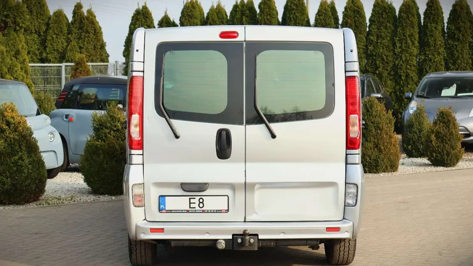 RENAULT Trafic -
