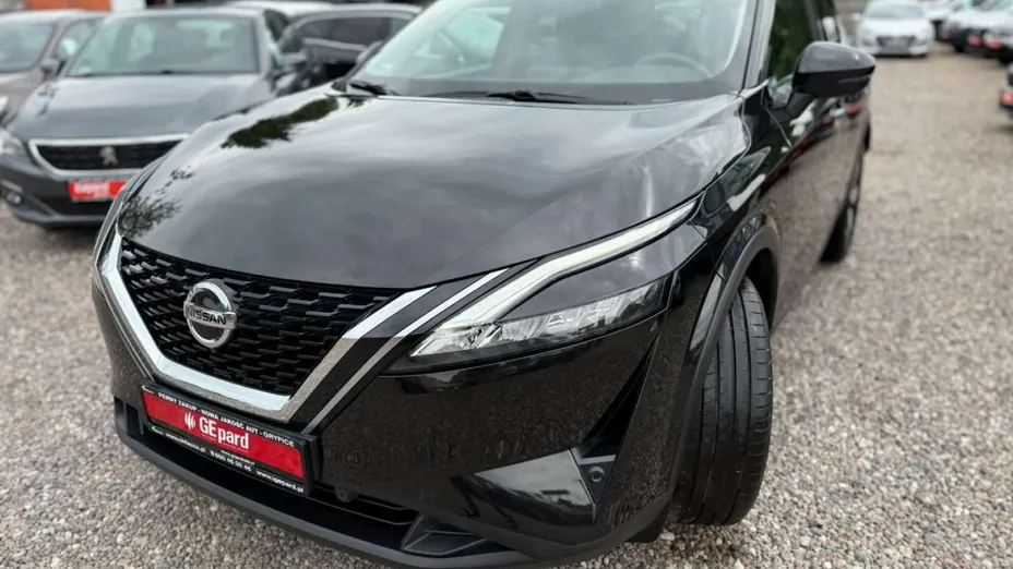 NISSAN Qashqai -
