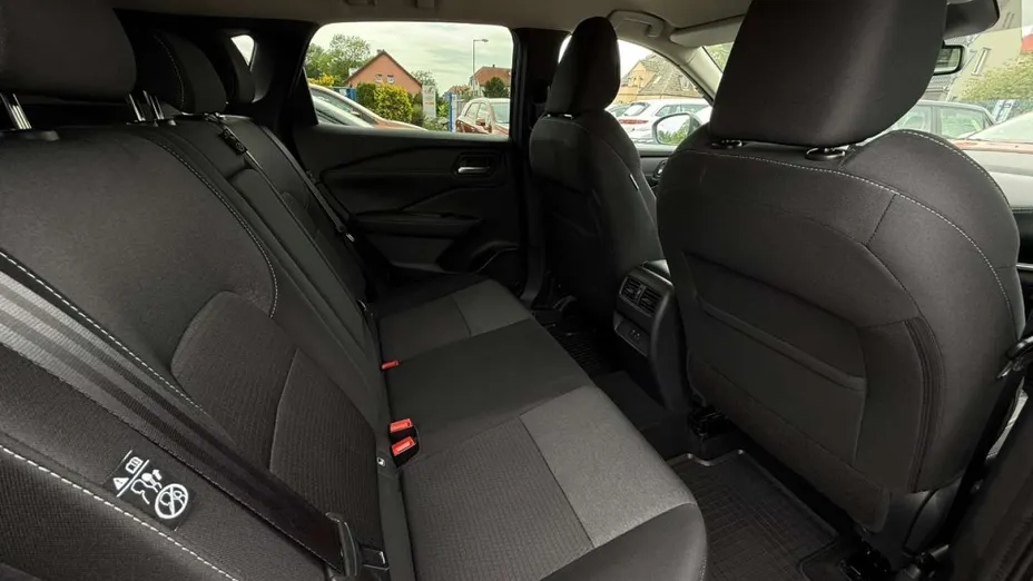NISSAN Qashqai -