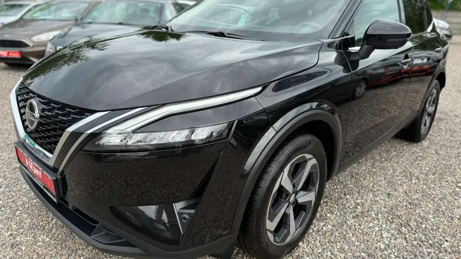 NISSAN Qashqai -
