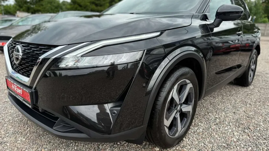 NISSAN Qashqai -
