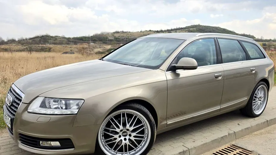 AUDI A6 -