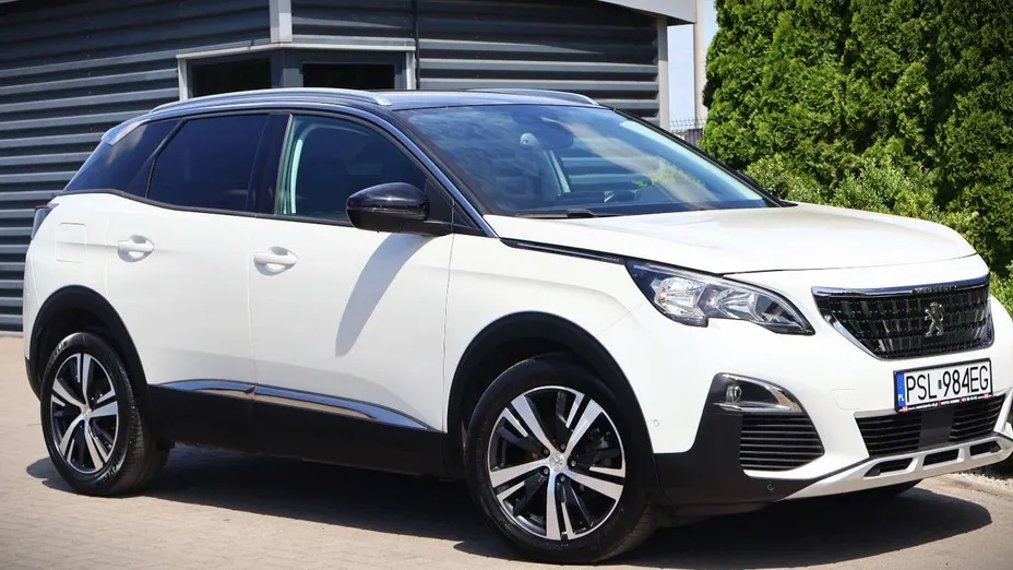 PEUGEOT 3008 -