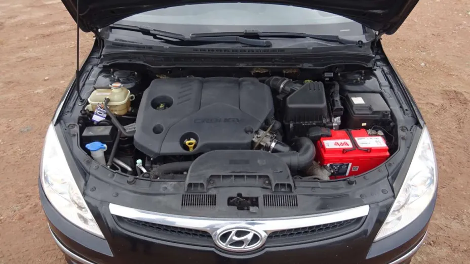 HYUNDAI i30 -