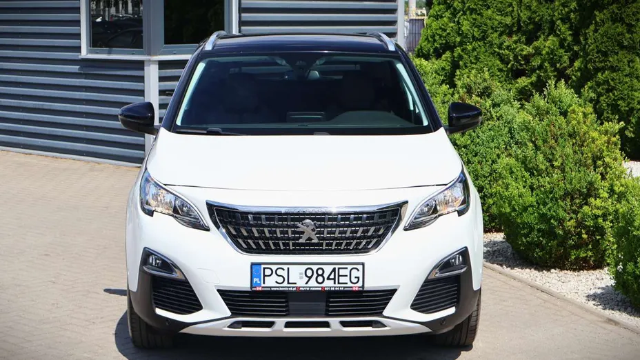 PEUGEOT 3008 -