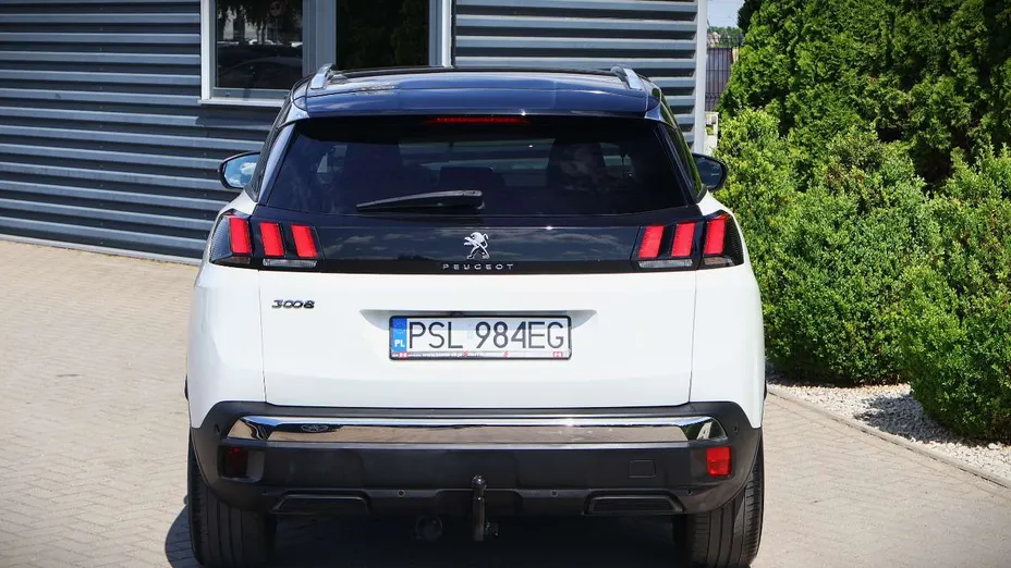 PEUGEOT 3008 -