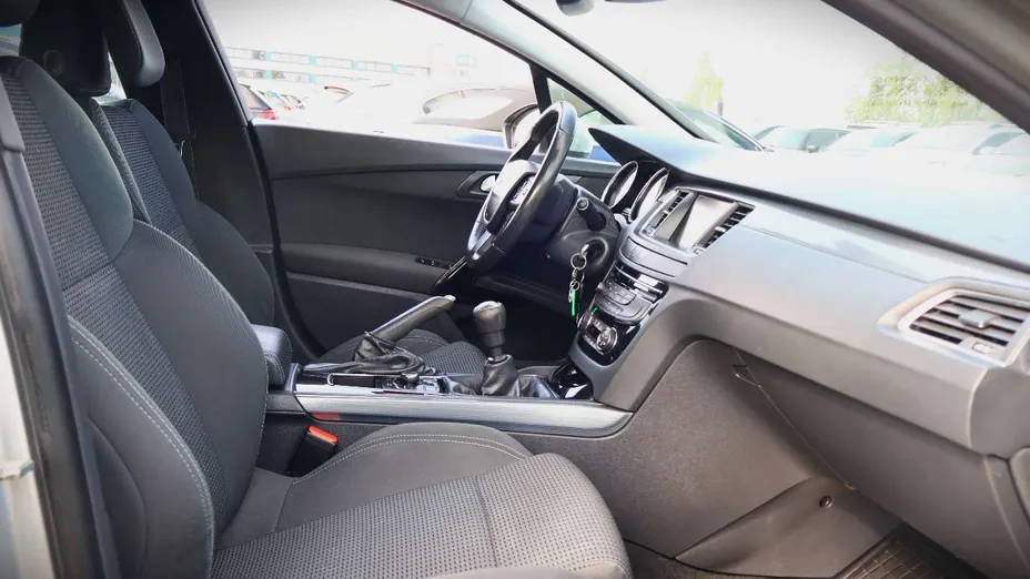 PEUGEOT 508 -