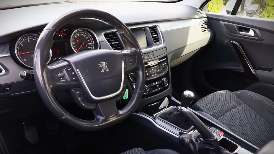 PEUGEOT 508 -