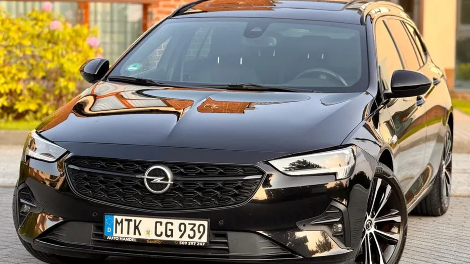 OPEL Insignia -